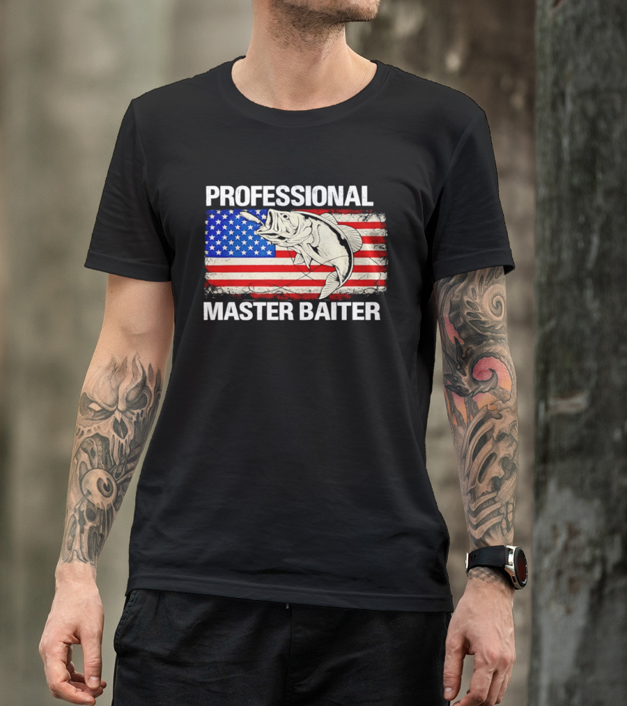 Professional Master Baiter Distressed American Flag Fishing USA Flag T-Shirt