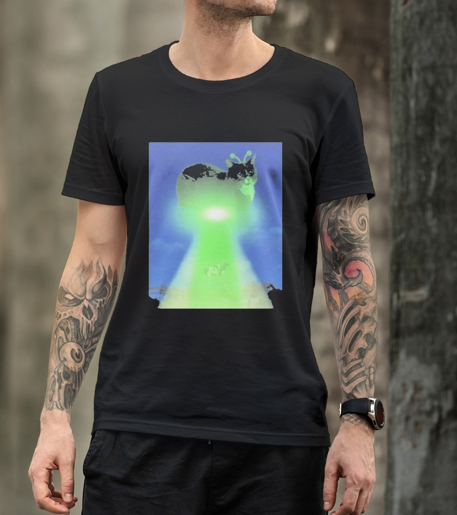 Alien Kitty UFO Beaming Cat Abduction With Tractor Beam And Cow T-Shirt