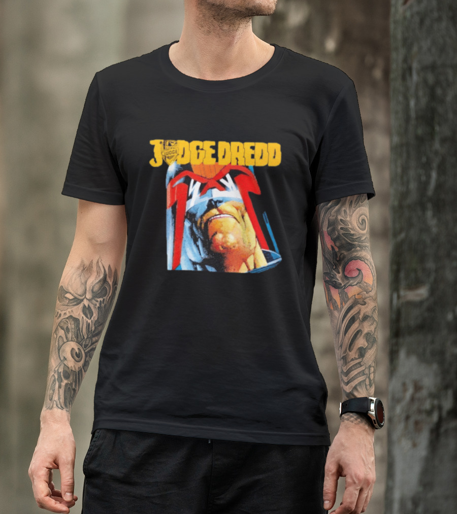 Judge Dredd Face Of Justice Iconic 2000 AD Comic Book Cover T-Shirt