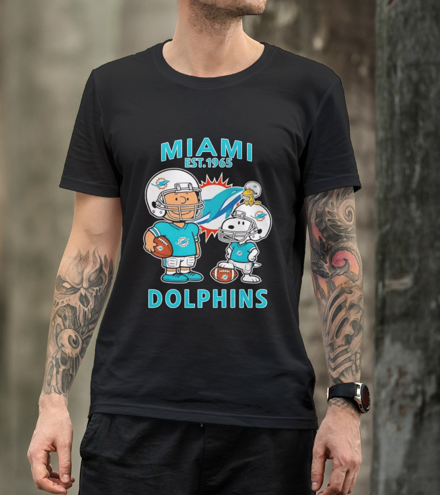 Miami Dolphins Est 1965 Charlie Brown Snoopy Football T-Shirt