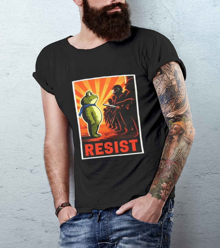 Resist Portland Frog 2025 Anti Fascism Protest Art With Frog And Riot Police T-Shirt