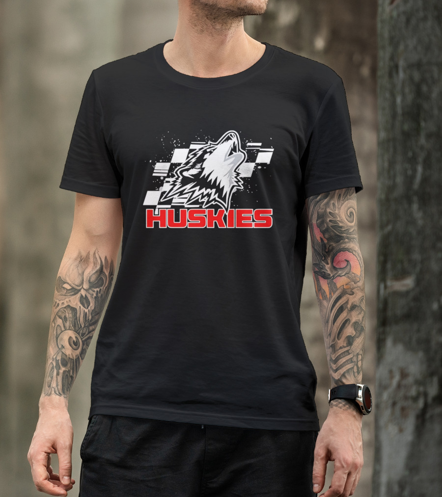 Huskies Howling Checkered Racing Flag T-Shirt