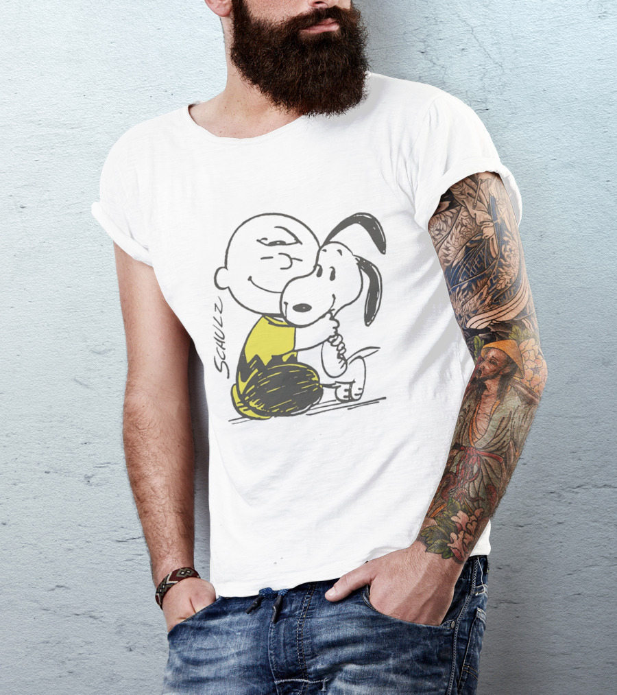 Schulz Charlie Brown Snoopy Hugging Classic Peanuts Friendship T-Shirt