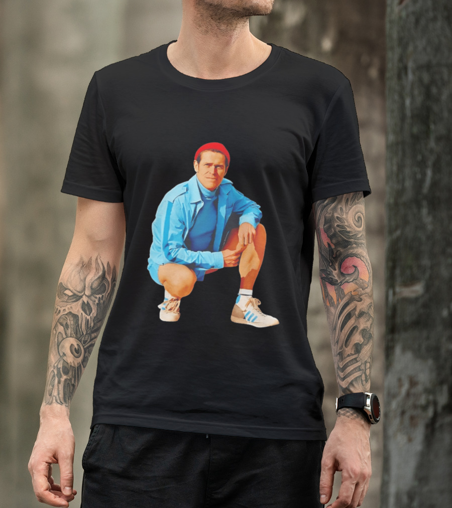 Willem Dafoe Meme Red Beanie Blue Tracksuit Squatting Pose T-Shirt