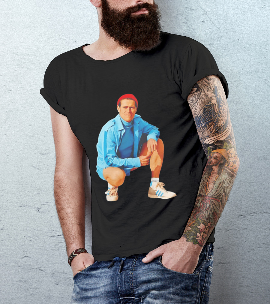 Willem Dafoe Meme Red Beanie Blue Tracksuit Squatting Pose T-Shirt