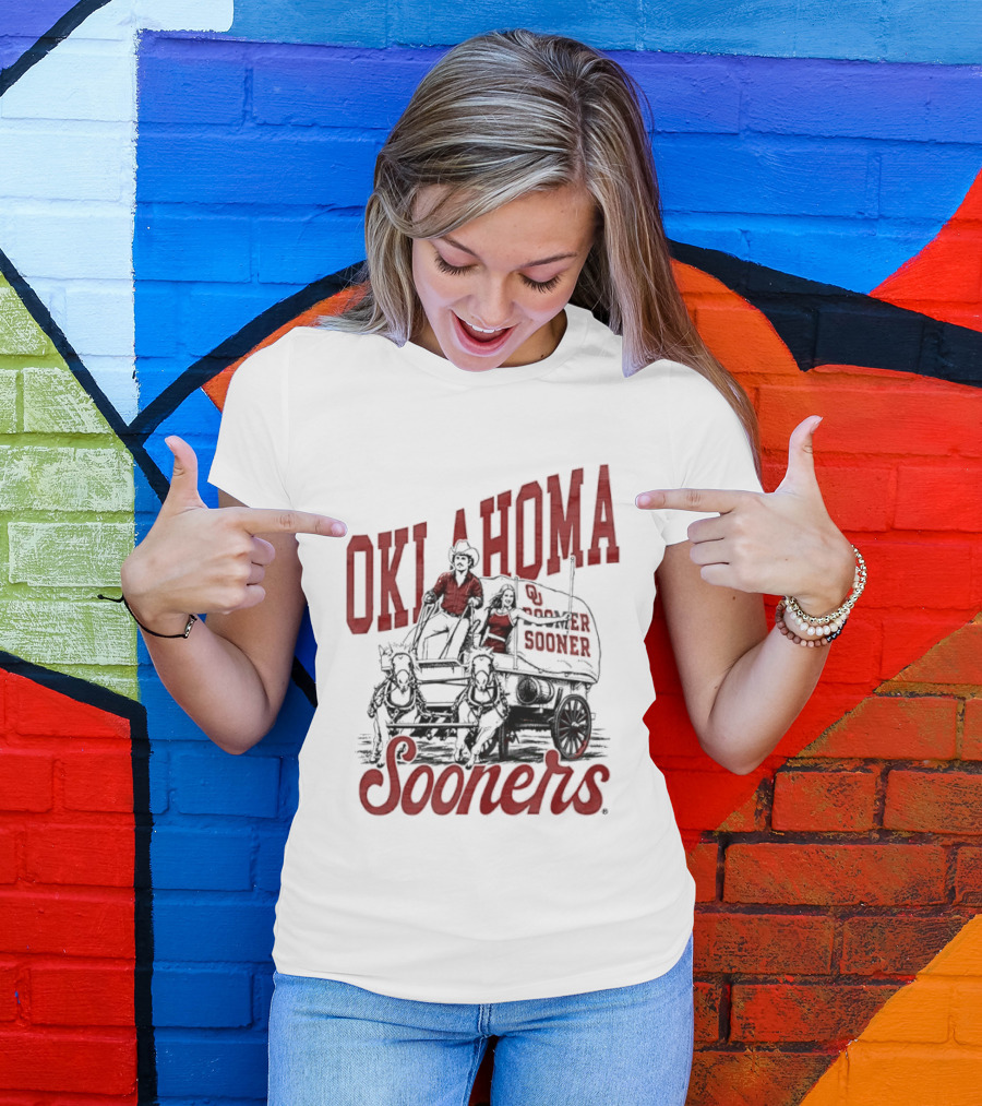 Oklahoma Sooners Boomer Sooner Horse Drawn Wagon T-Shirt