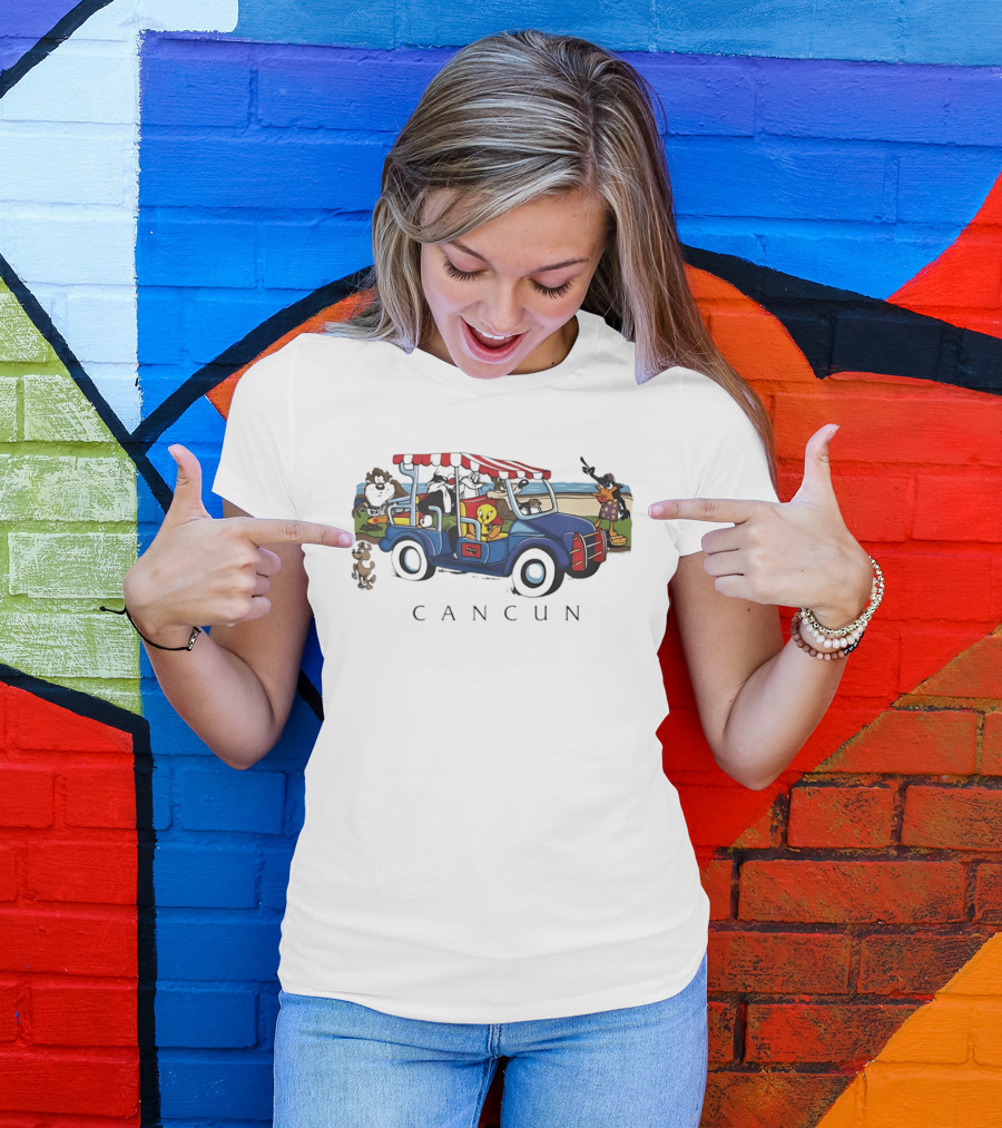 Looney Tunes Cancun Beach Adventure Golf Cart Bugs Tweety Daffy T-Shirt