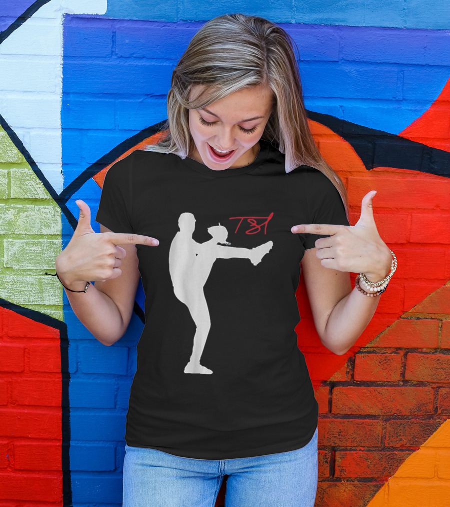 T61 Tarik Skubal Pitching Pose Los Angeles T-Shirt