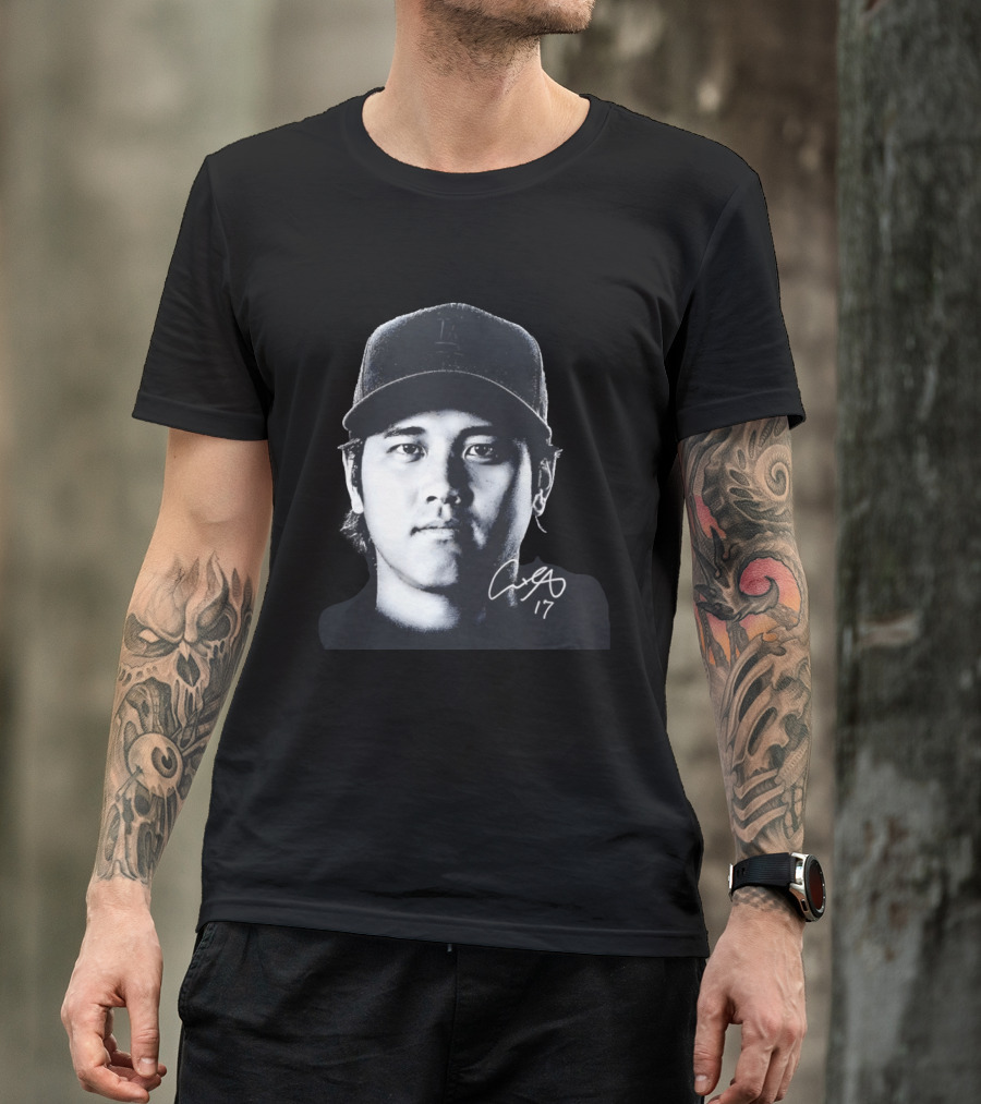 Shohei Ohtani LA Dodgers Cap Signature 17 T-Shirt