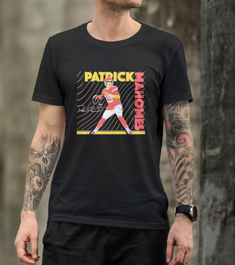 Patrick Mahomes Football Quarterback Signature Wavy Line T-Shirt