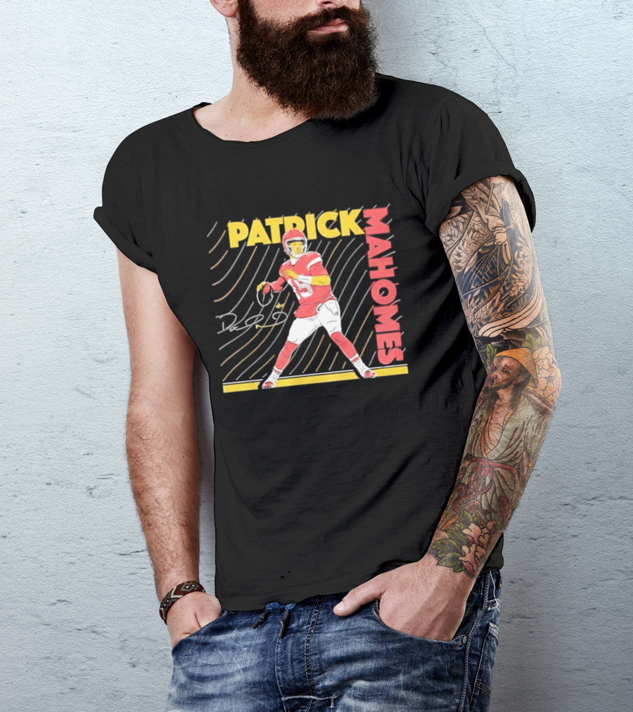 Patrick Mahomes Football Quarterback Signature Wavy Line T-Shirt