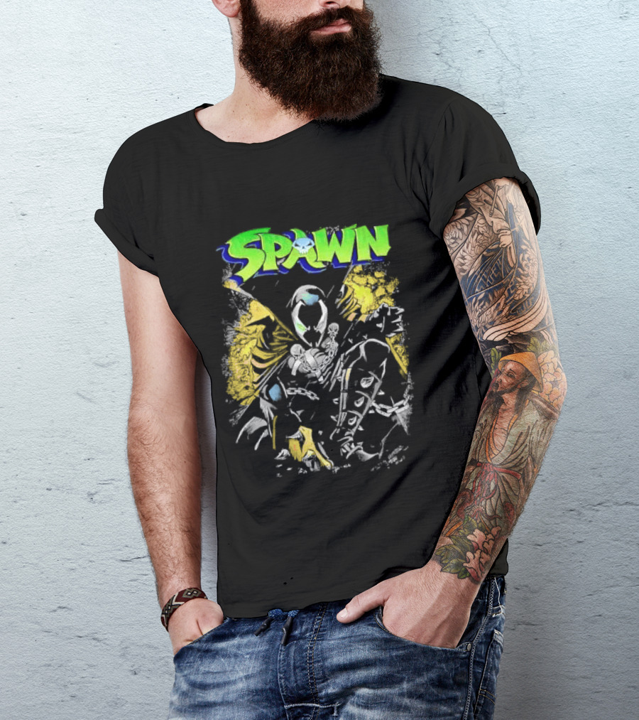 Spawn Crouching Superhero Chains Cape Distressed Comics T-Shirt
