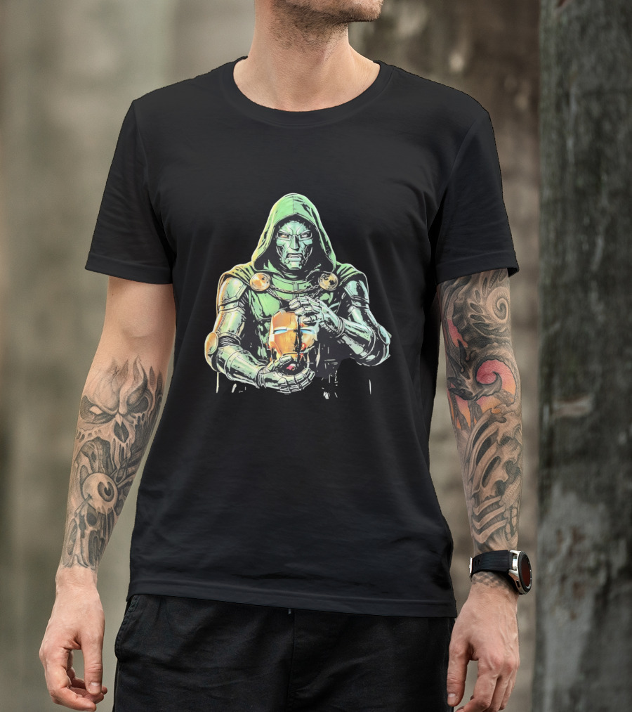 Doctor Doom Marvel Holding Broken Iron Man Mask Iconic Showdown T-Shirt
