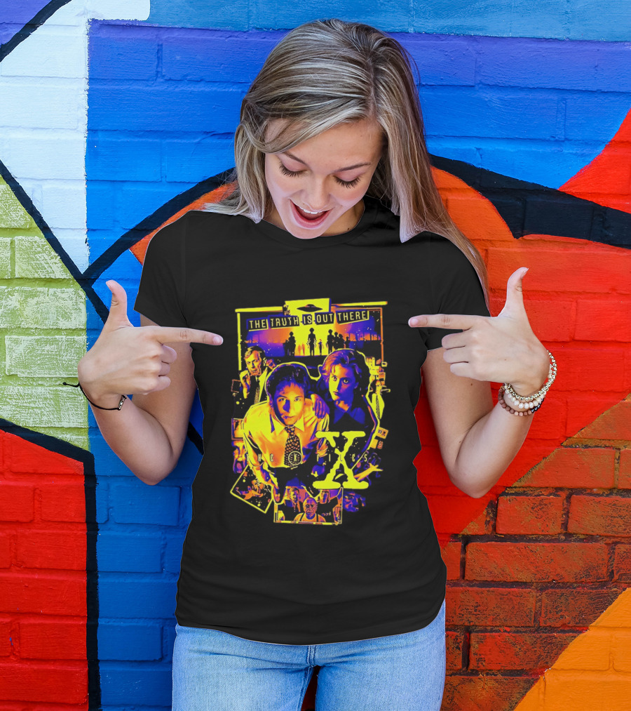 The Truth Is Out There The X Files Mulder Scully 90s TV Series T-Shirt