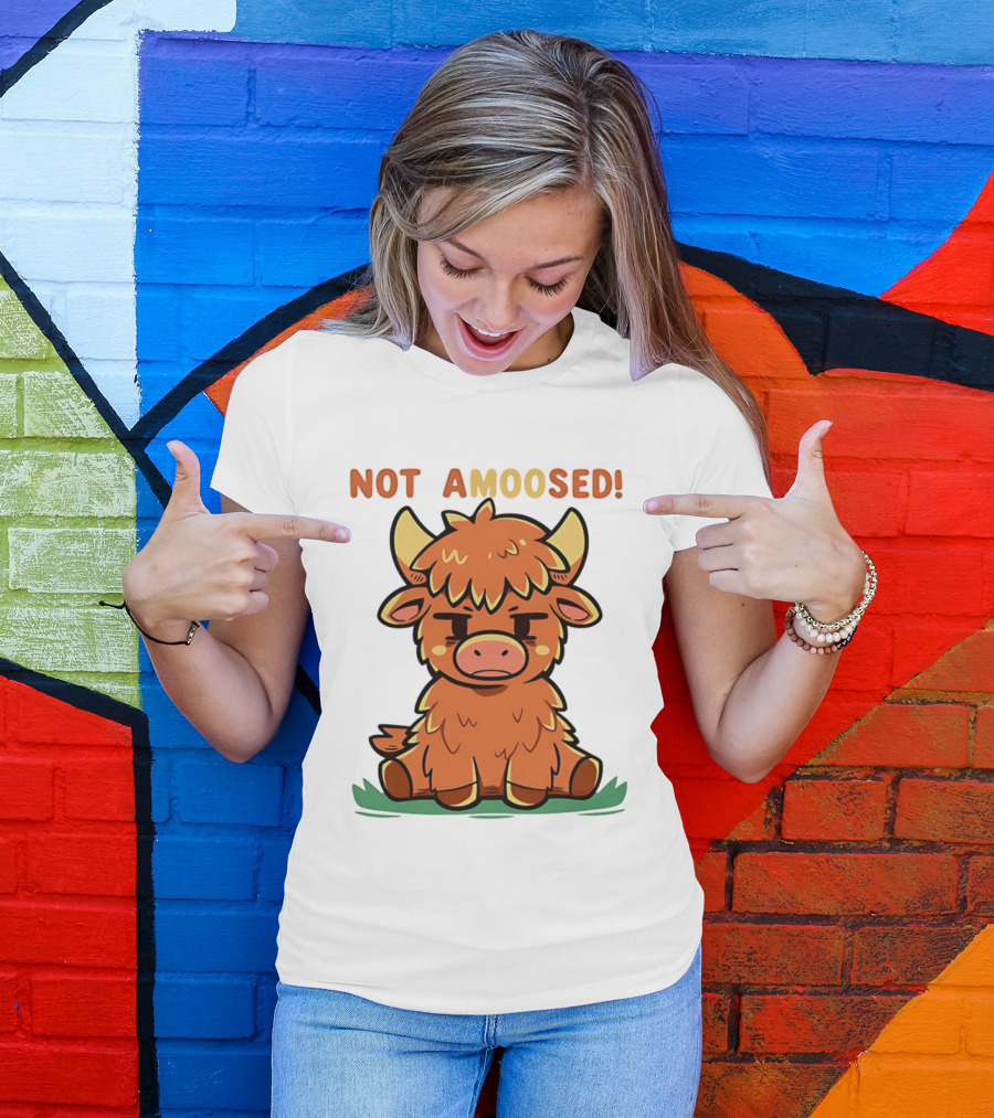 Not Amoosed Cute Grumpy Highland Cow Pun T-Shirt