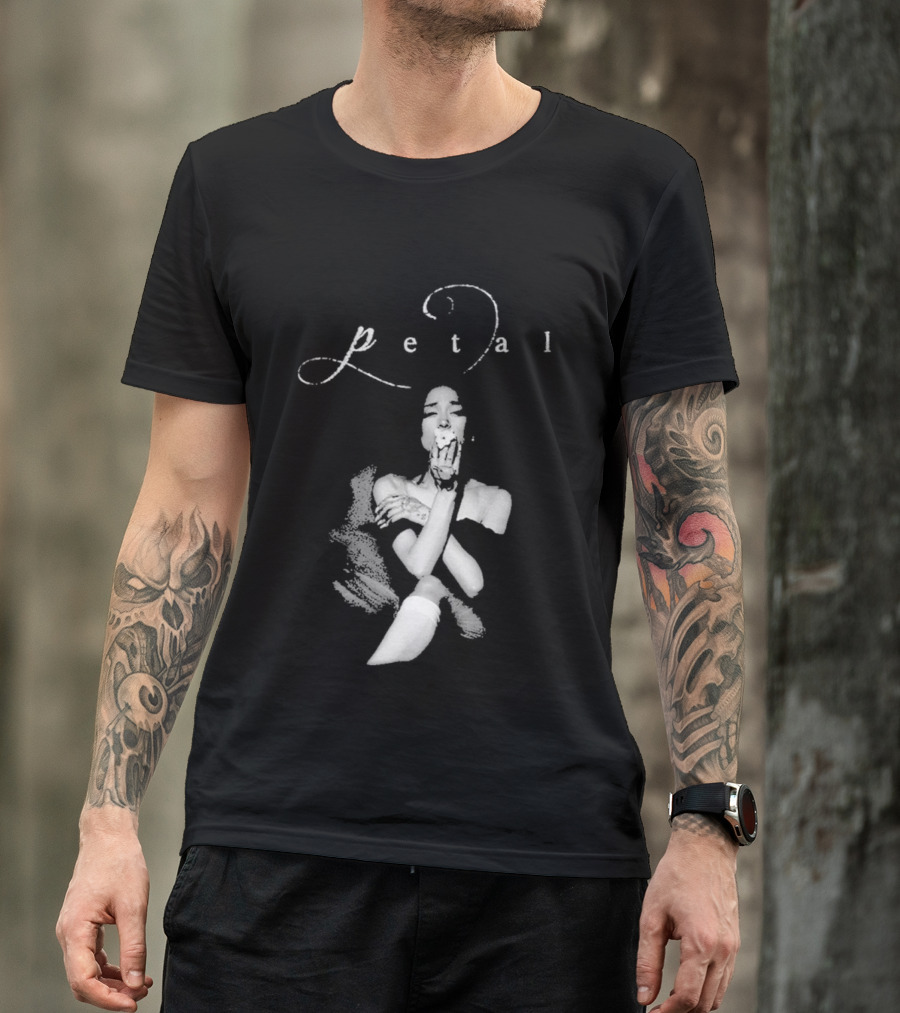 Petal Script Ariana Grande T-Shirt