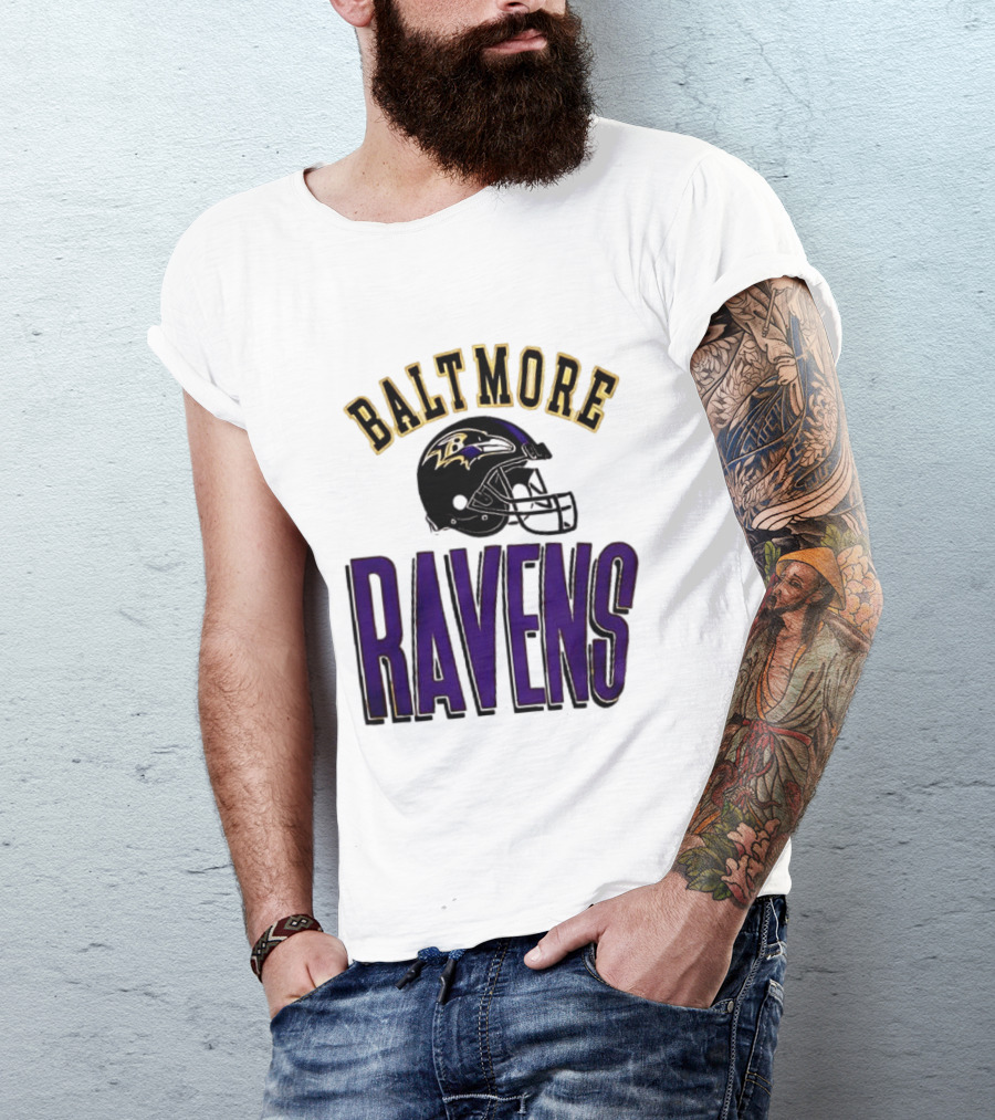 Baltimore Ravens Everyone Es Women's Sports Ravens Helmet T-Shirt