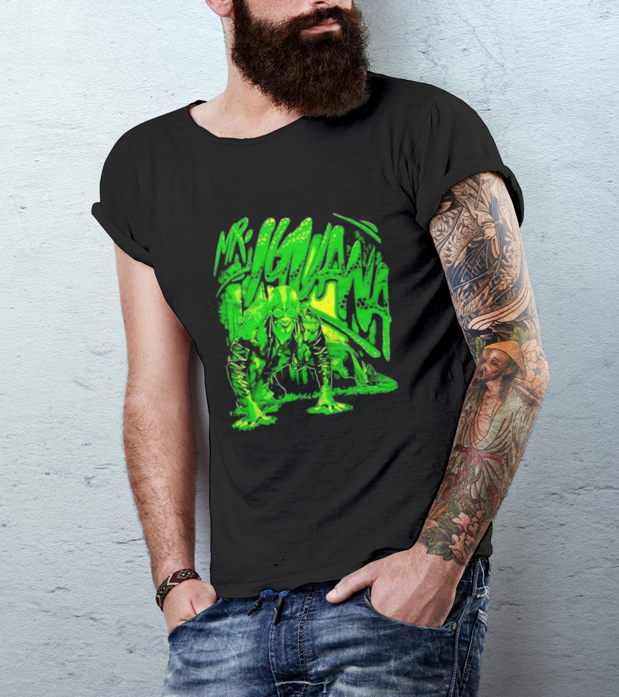 Mr Iguana Crouching Mexican Luchador Green Lizard Scale Graffiti T-Shirt