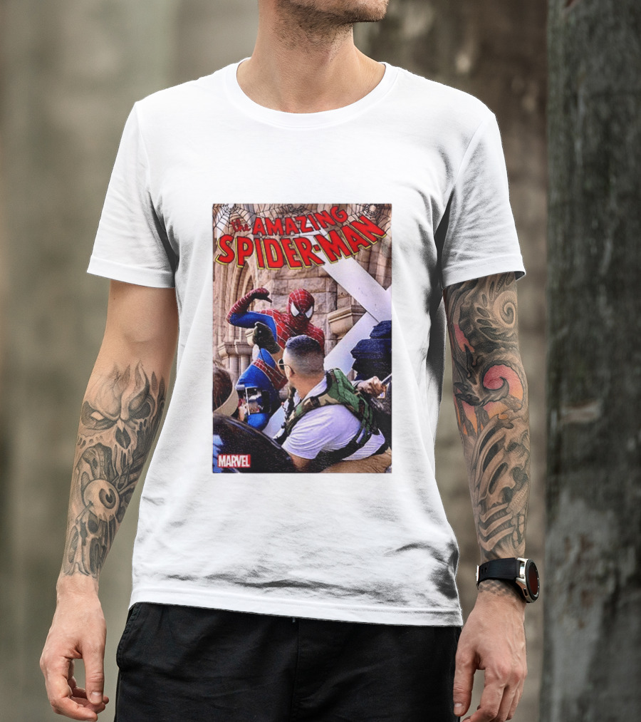 The Amazing Spider Man Marvel Comic Scene T-Shirt