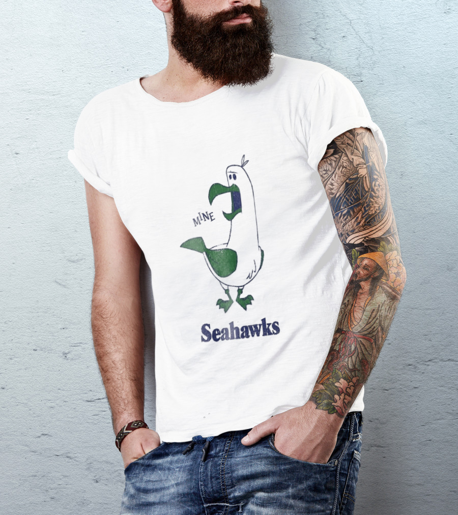 Seattle Seahawks Mine Seagull Screaming Distressed Cartoon T-Shirt