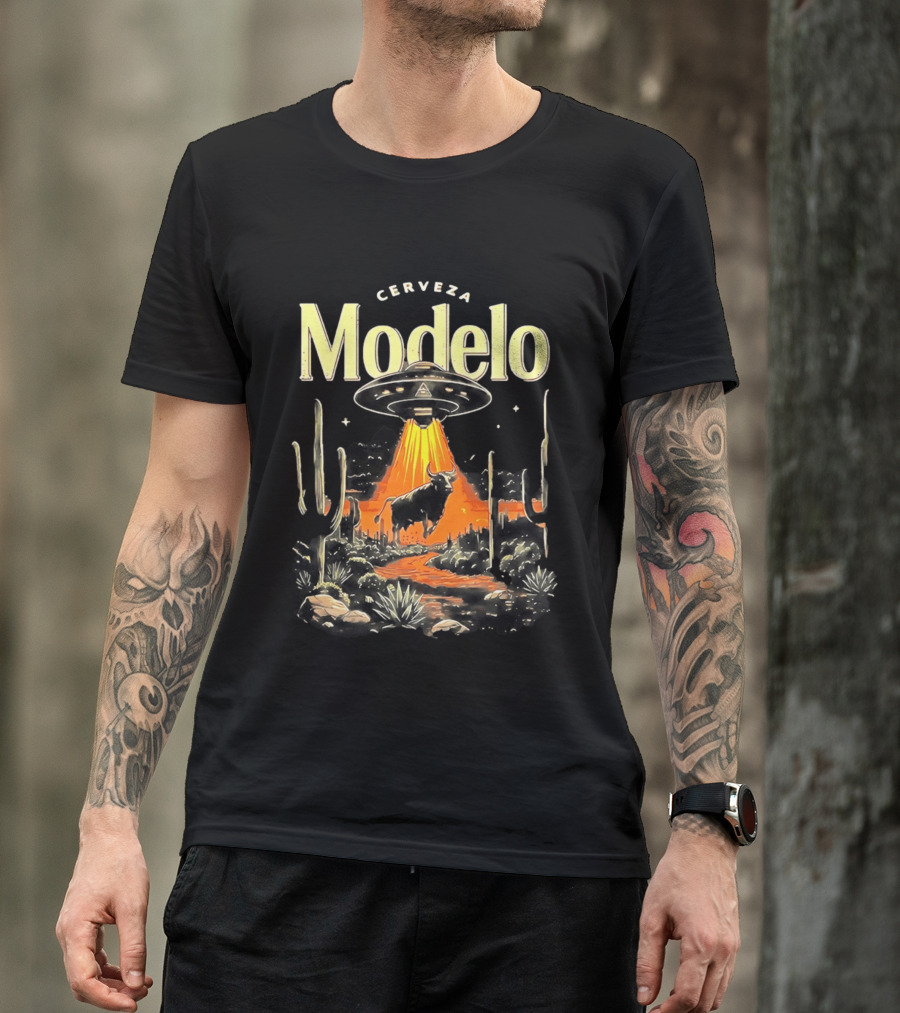 Cerveza Modelo UFO Abduction With Cow And Desert Cactus Scene T-Shirt