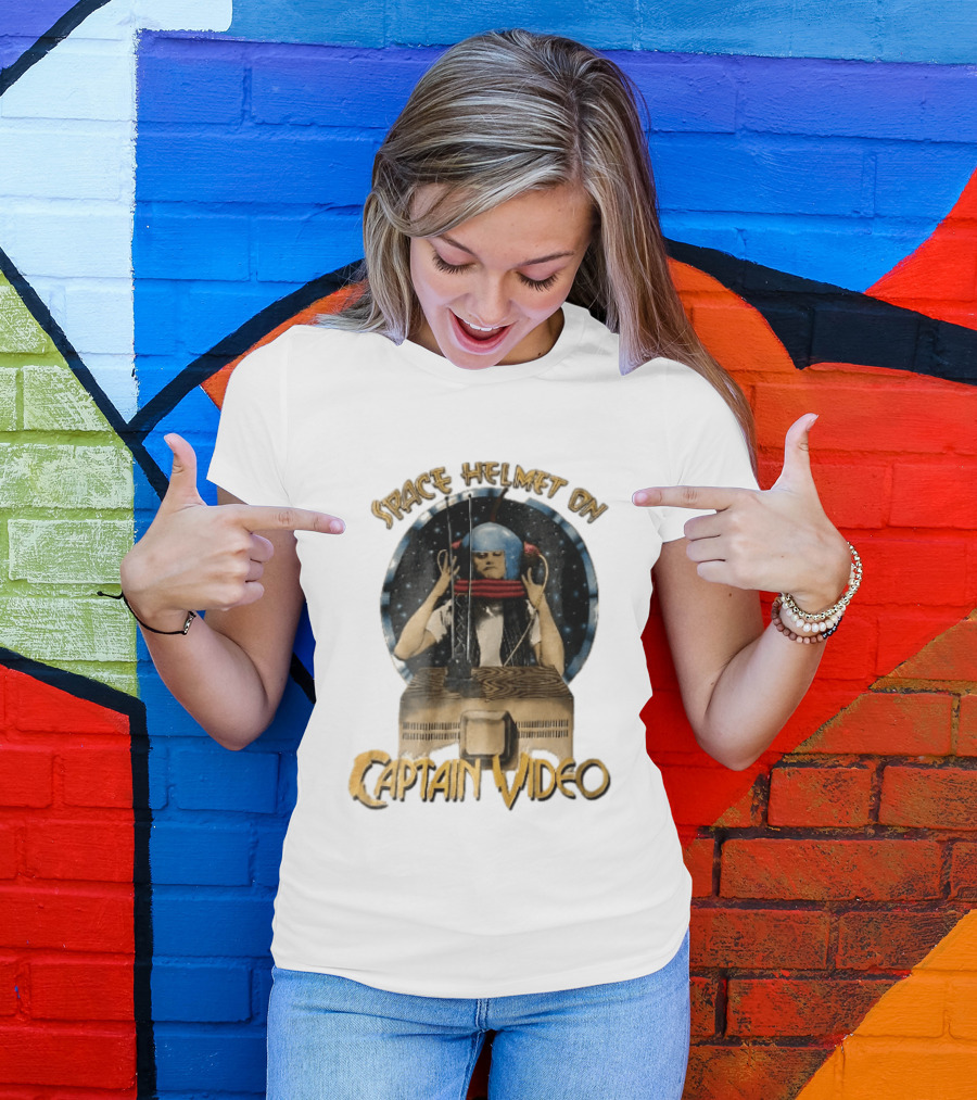 Space Helmet On Captain Video Retro Sci Fi Adventure T-Shirt