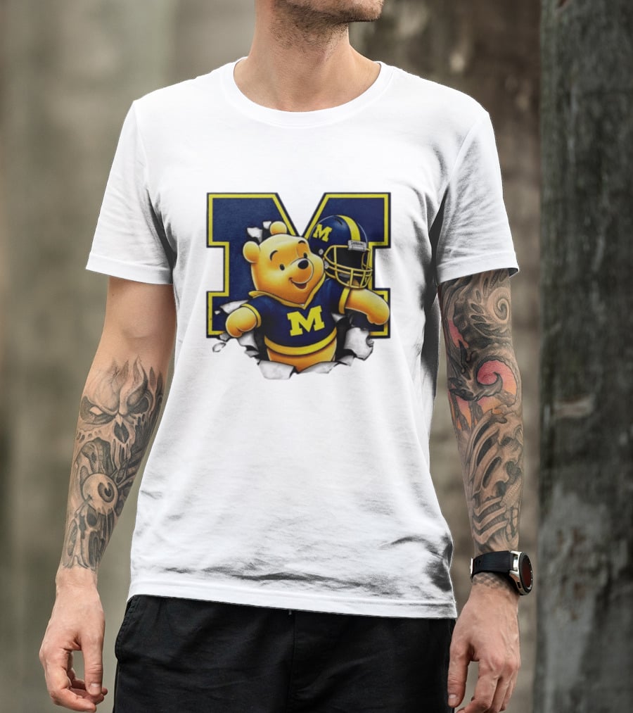 Winnie The Pooh Michigan Wolverines Football M Helmet T-Shirt