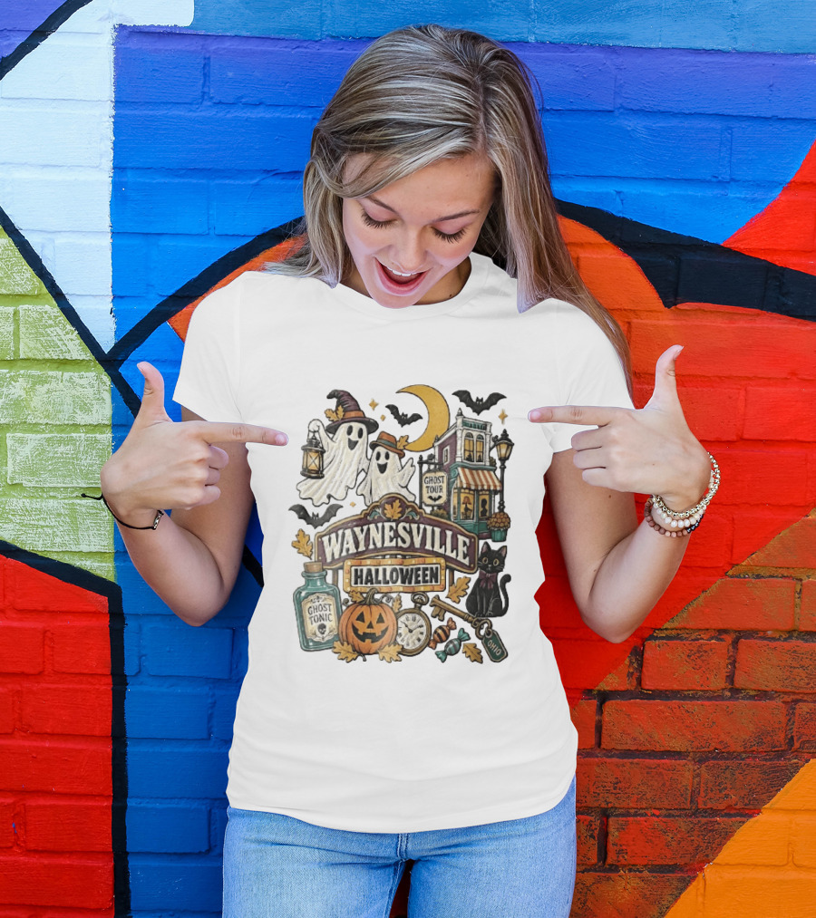 Waynesville Halloween Ghost Tour Ohio Cartoon Pumpkin Black Cat Crescent Moon Ghost Tonic Key T-Shirt