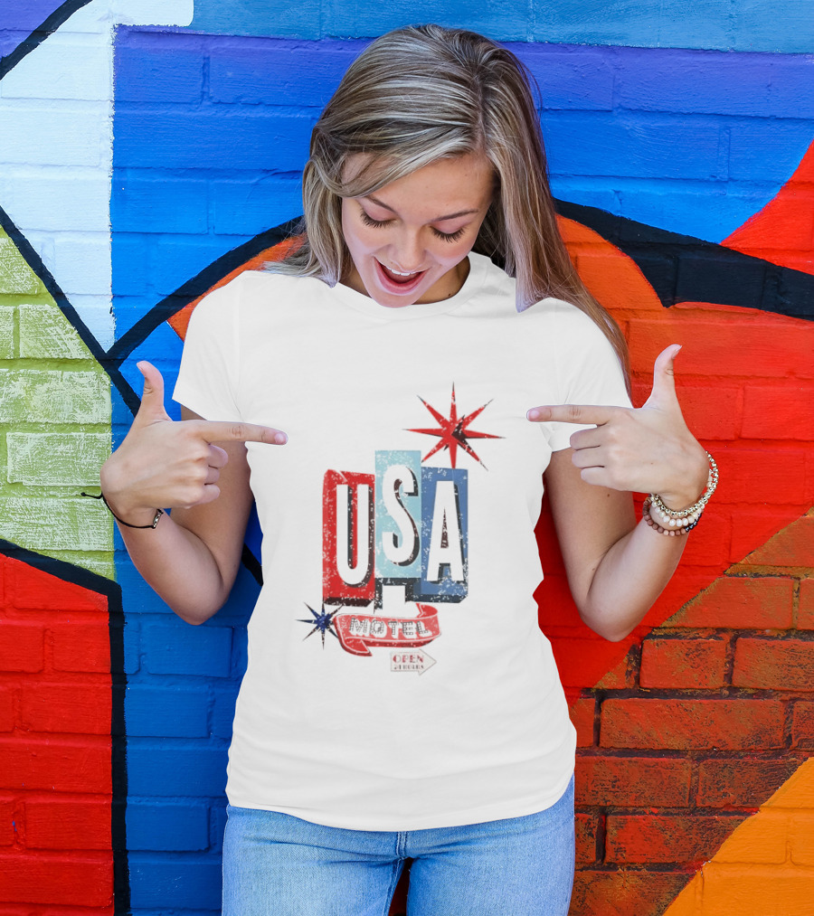 USA Motel Open 24 Hours Retro Sign With Stars T-Shirt