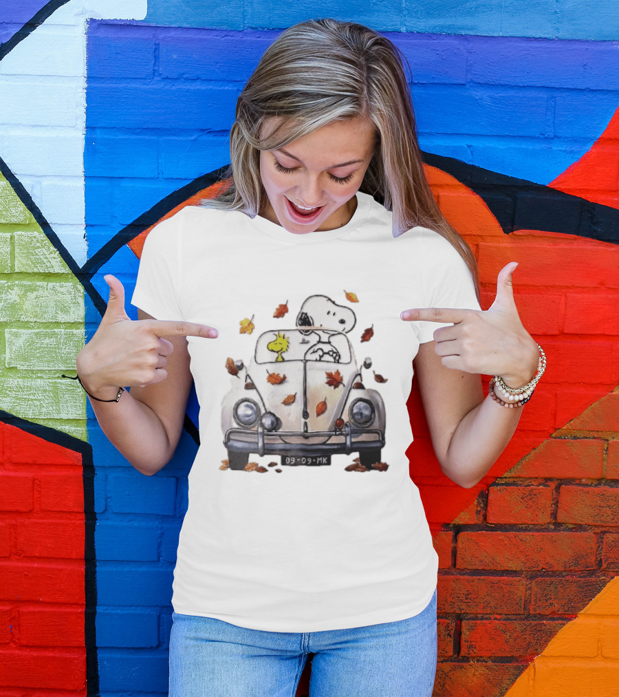 Peanuts Snoopy Woodstock Driving Car Autumn Leaves Watercolor Cartoon 09 Mk T-Shirt