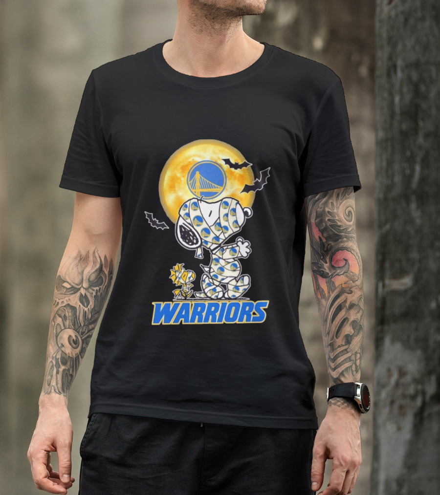 Golden State Warriors Snoopy Woodstock Mummy Halloween Moon Bats T-Shirt
