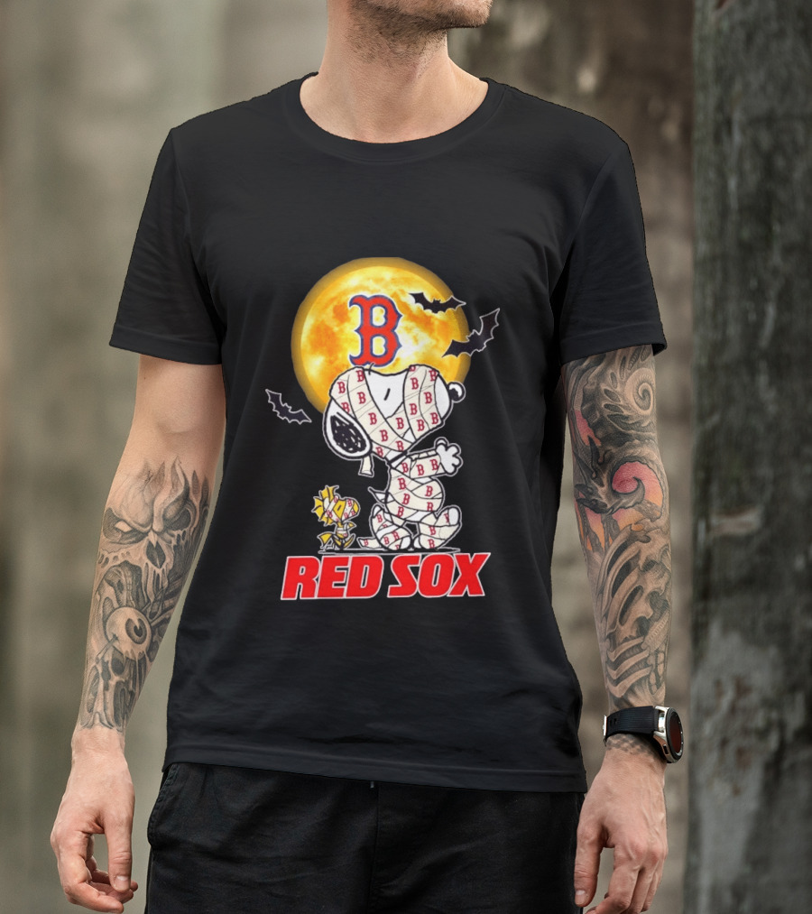 Boston Red Sox Halloween Snoopy Woodstock Mummy Cosplay Moon Bats T-Shirt