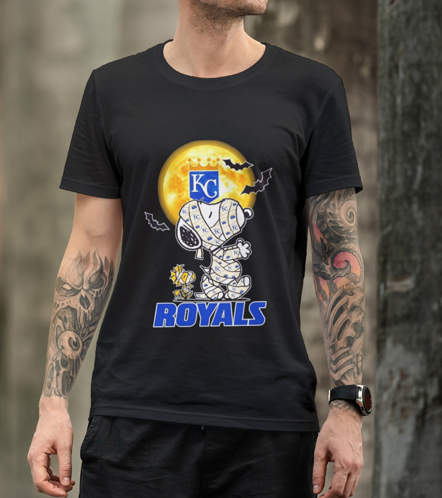 Kansas City Royals Snoopy Woodstock Mummy Halloween Moon Bats T-Shirt