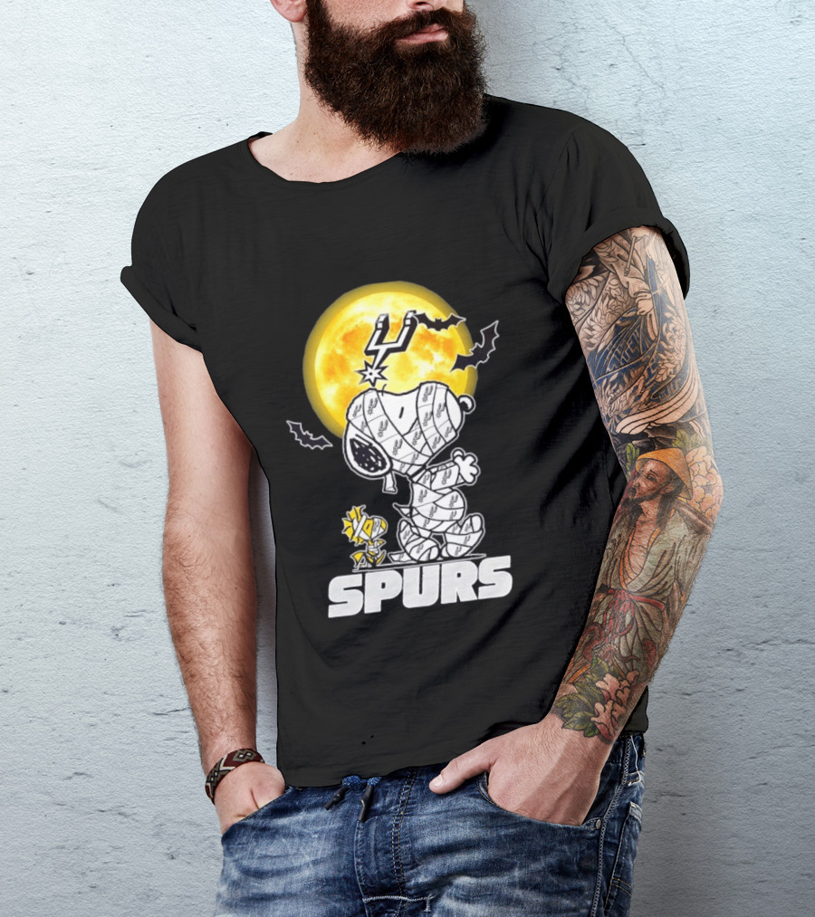 San Antonio Spurs Snoopy Woodstock Halloween Mummy Cosplay T-Shirt