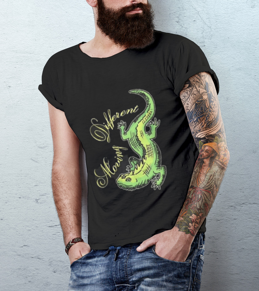 Different Moving Green Lizard Iguana Line Sketch T-Shirt