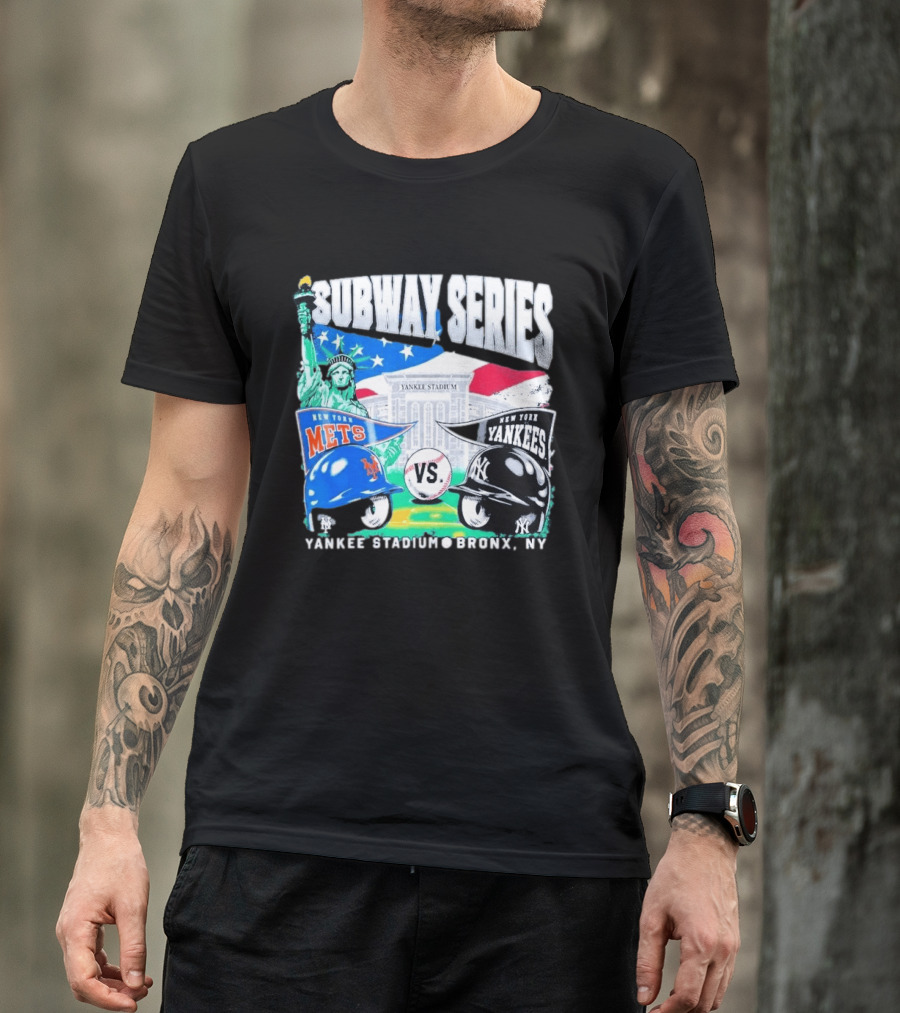 Subway Series Yankee Stadium Bronx NY Mets Yankees Statue Of Liberty T-Shirt