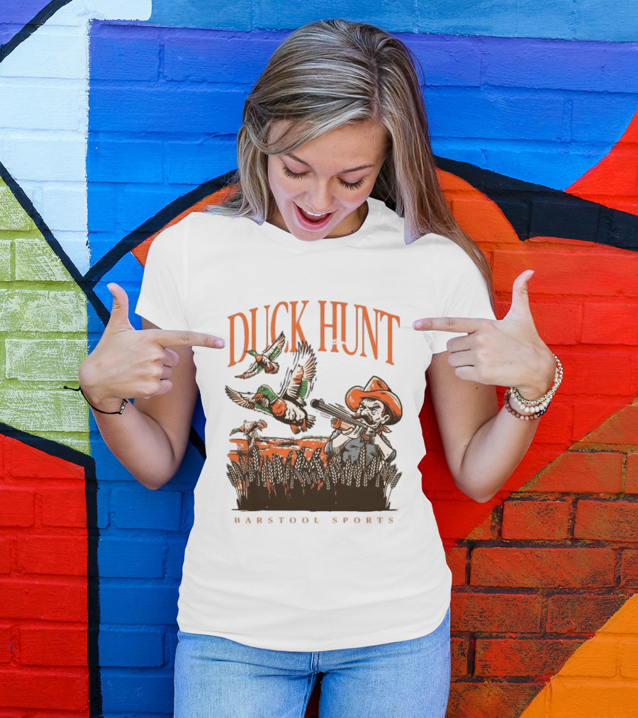 Duck Hunt Barstool Sports Vintage Hunting Scene T-Shirt