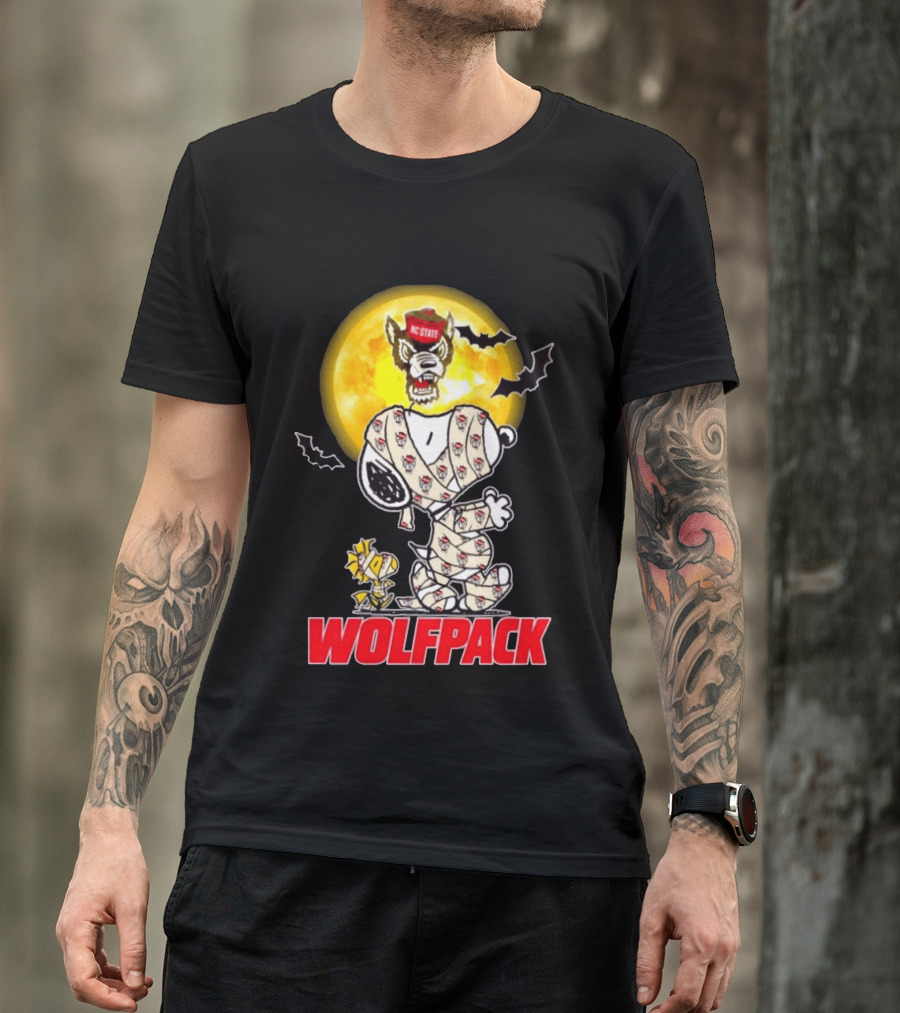 NC State Wolfpack Snoopy Woodstock Halloween Mummy Cosplay Moon T-Shirt