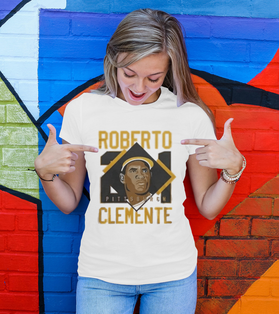 Roberto Clemente 21 Pittsburgh Pirates Iconic Baseball Legend T-Shirt
