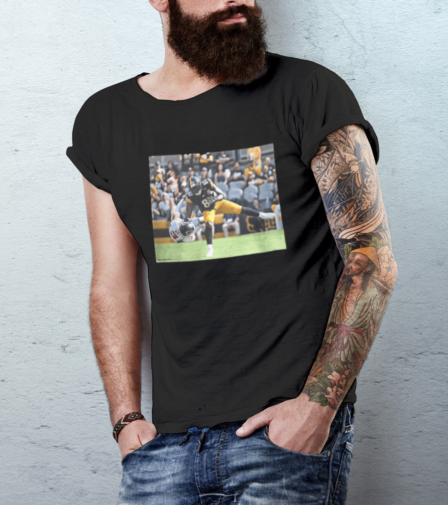 Pittsburgh Steelers Football Player Hurdling Defender Action Photo T-Shirt