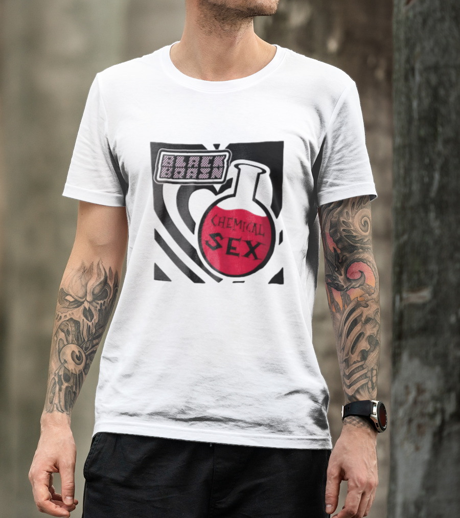 Black Brain Chemical Sex Halftone Heart Flask T-Shirt