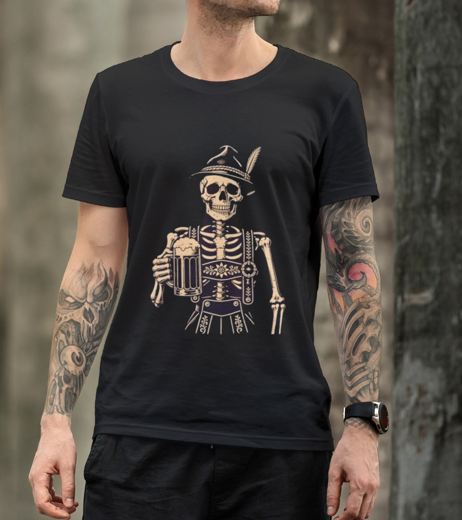 Oktoberfest Skeleton In Lederhosen With Beer And Bavarian Hat T-Shirt