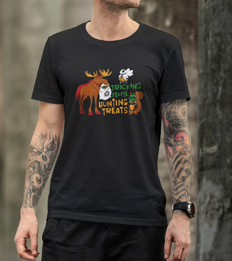 Tricking People Hunting Treats Moose Squirrel Ghost Halloween T-Shirt