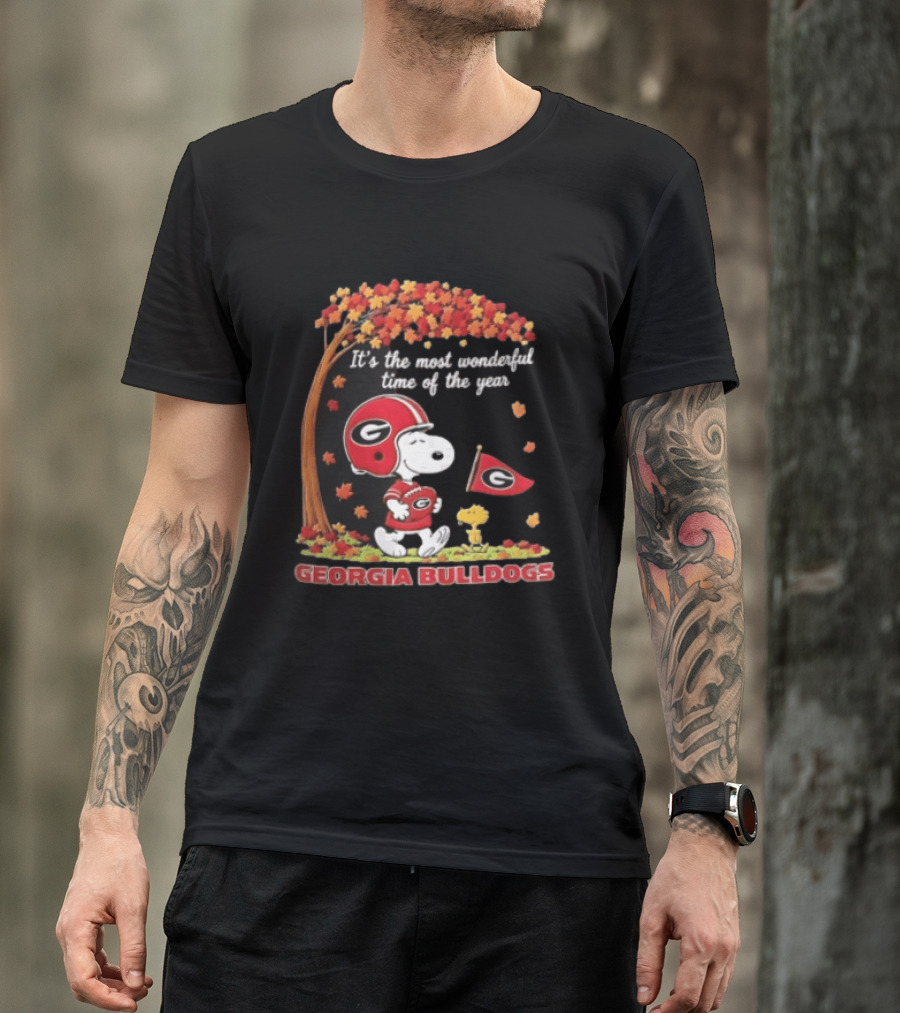 Georgia Bulldogs Snoopy It's The Most Wonderful Time Of The Year Autumn Peanuts Football Fans T-Shirt