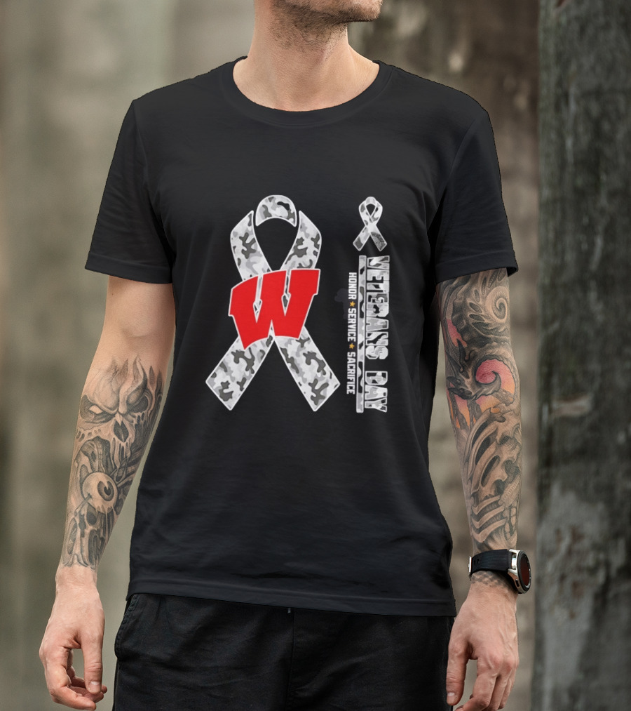 Wisconsin Badgers 2026 Veterans Day Camouflage Ribbon Honor Service Sacrifice T-Shirt