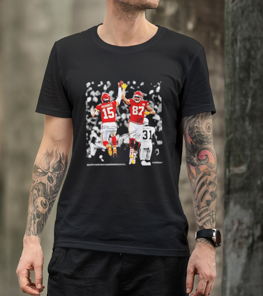 Travis Kelce Patrick Mahomes Kansas City Chiefs Autographed Celebration 15 87 T-Shirt