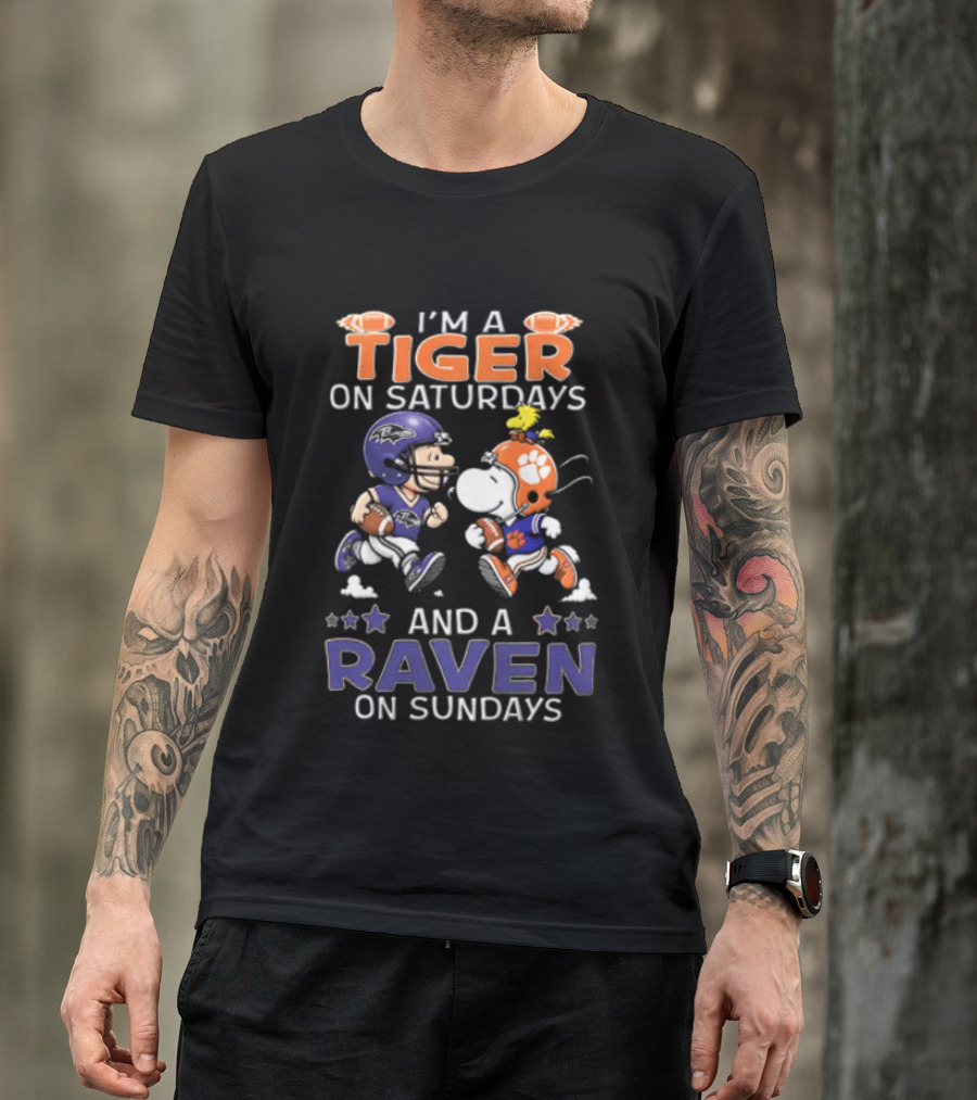 I'm A Tiger On Saturdays And A Raven On Sundays Charlie Brown Snoopy Football Helmets T-Shirt