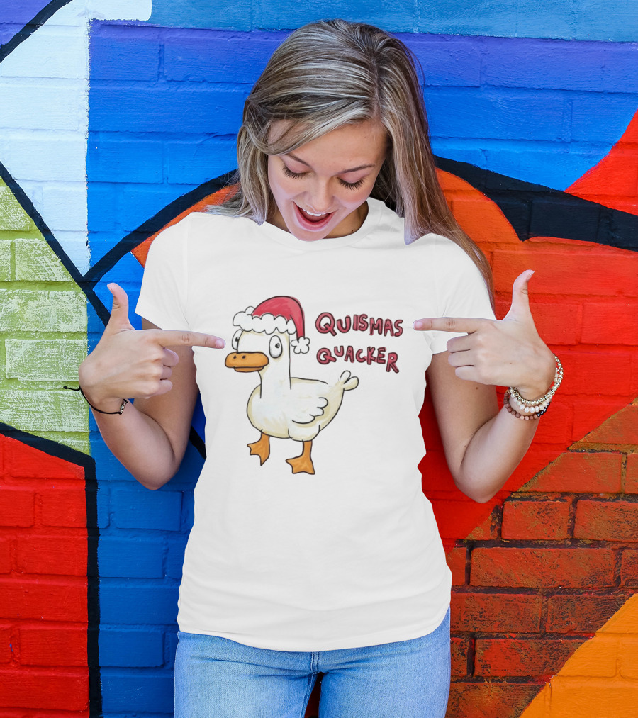 Quismas Quacker Christmas Duck Santa Hat Holiday Quack T-Shirt