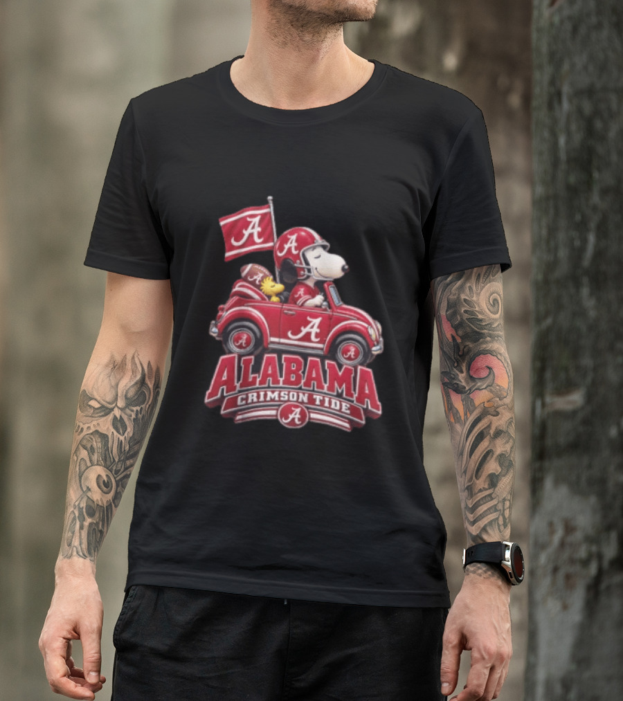 Alabama Crimson Tide Snoopy And Woodstock Driving Red Car T-Shirt