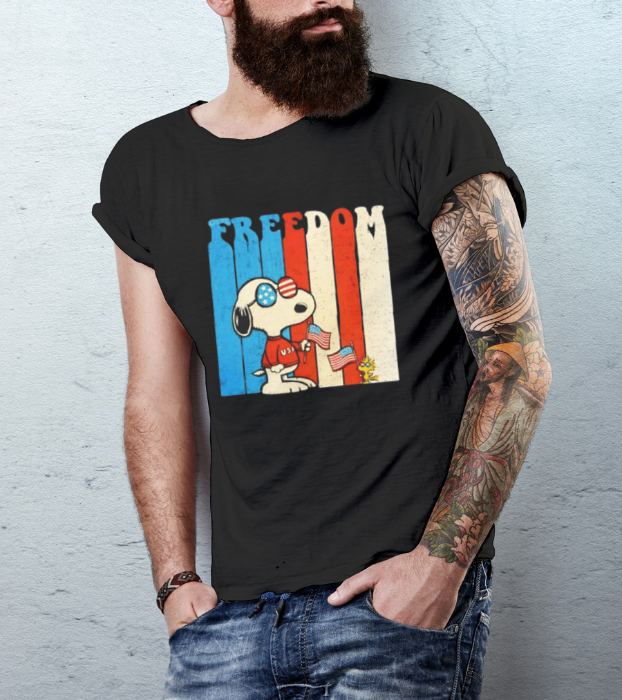 Freedom Snoopy Woodstock Peanuts USA 250th Anniversary Patriotic Celebration T-Shirt